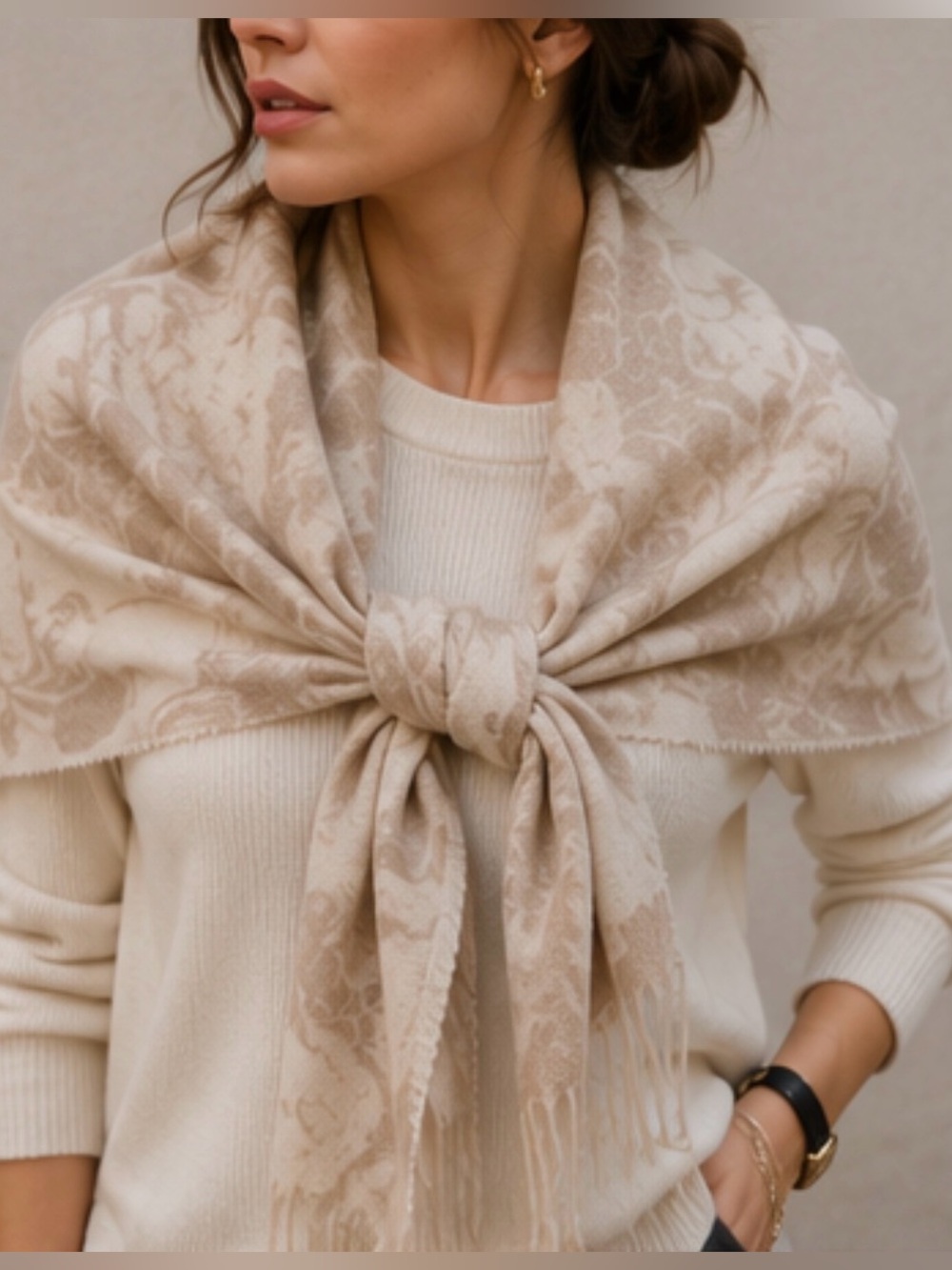 Bloomingdale’s 100% Cashmere Floral Jacquard Fringe Scarf Beige 66” x 13” - Picture 4 of 12
